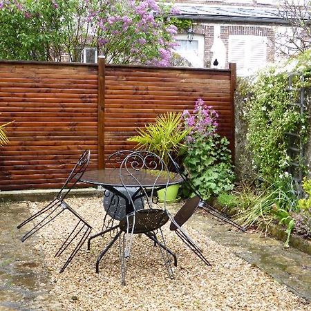 Gîte Senonches, 3 pièces, 4 personnes - FR-1-581-74 Extérieur photo